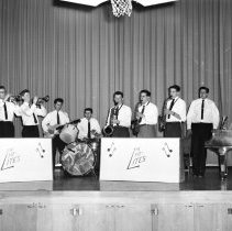 A2013.012.04562 - H. S. Commencement Feb 1958